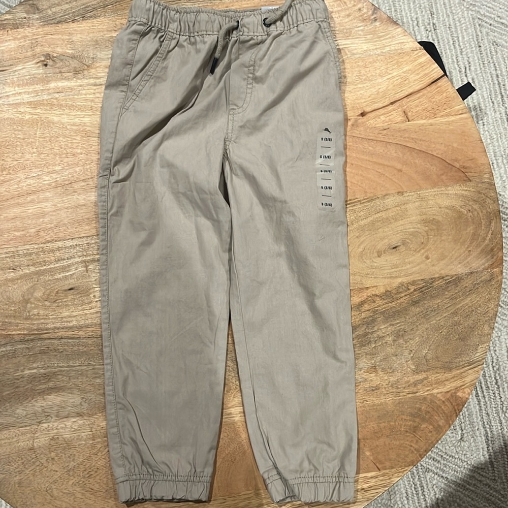 NWT Tommy Bahama boys khaki jogger pants size small 5/6